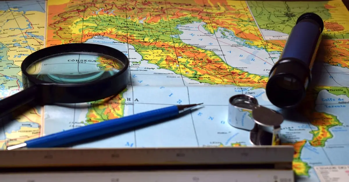 Les atlas géographiques à travers le temps : une analyse approfondie