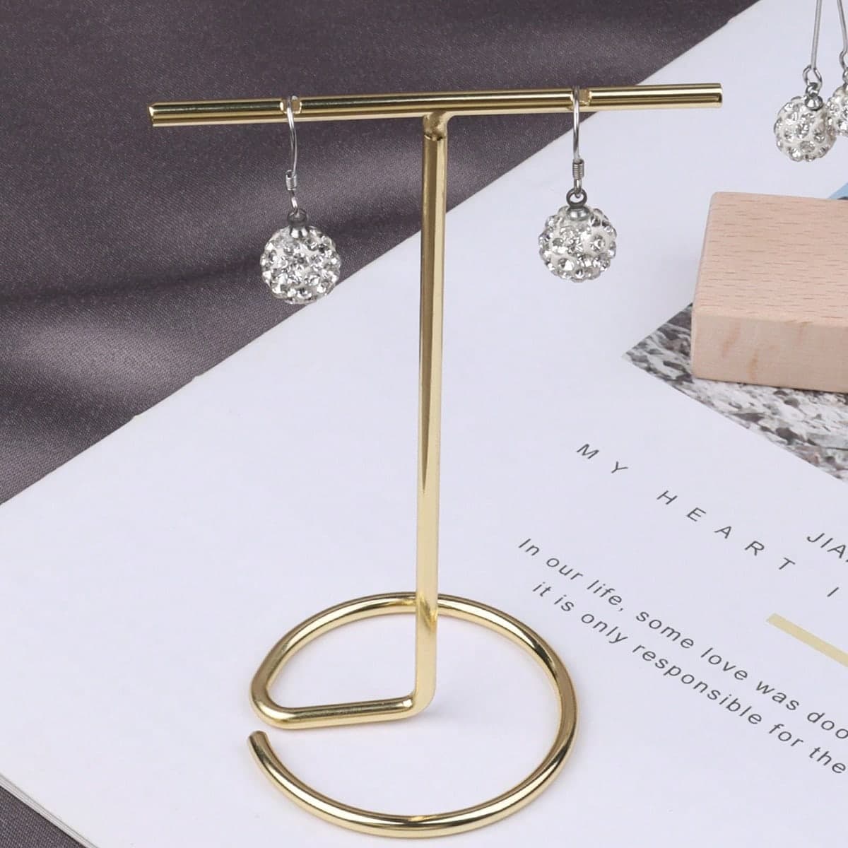 1 pièce Présentoir à bijoux en bois et support rond en métal pour bagues, boucles d'oreilles et autres accessoires, idéal pour les diffusions en